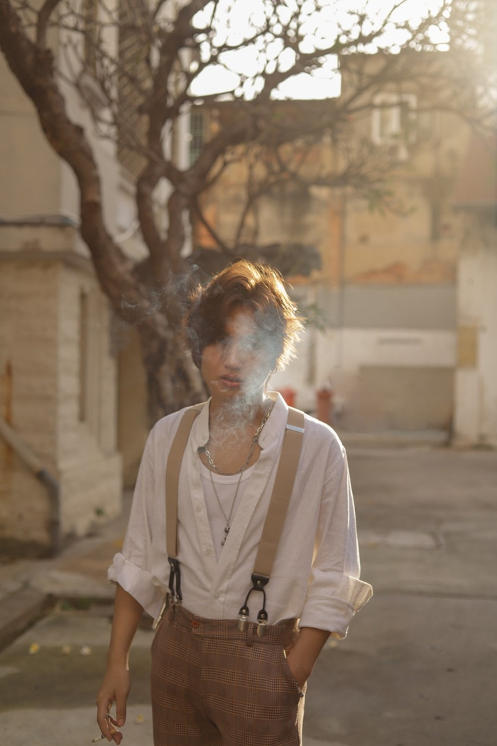 Ca khúc “Giữa mây ngàn” đang được rất nhiều bạn trẻ yêu thích thời gian vừa qua. 