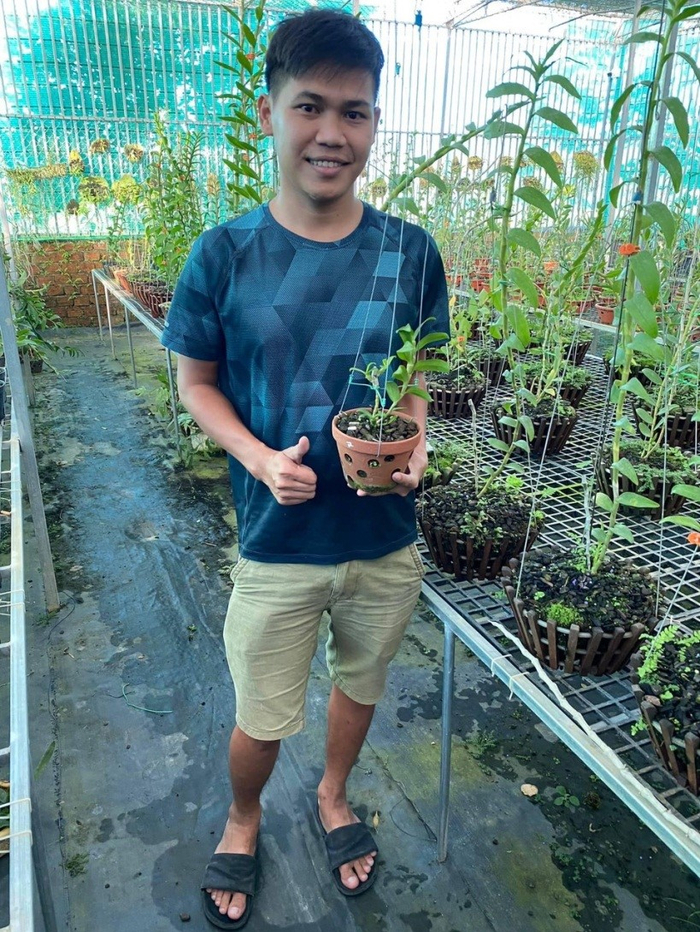 Từng bầu cây, giá thể, không gian trồng..đều được anh Duy chăm chút cẩn thận