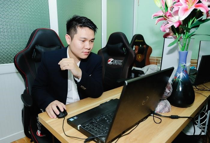 Nỗ lực hết mình trong công việc cùng sự tâm huyết, tận tình chỉ dạy học viên đã khiến tên tuổi của Nguyễn Mạnh Toàn có chỗ đứng vững chắc.