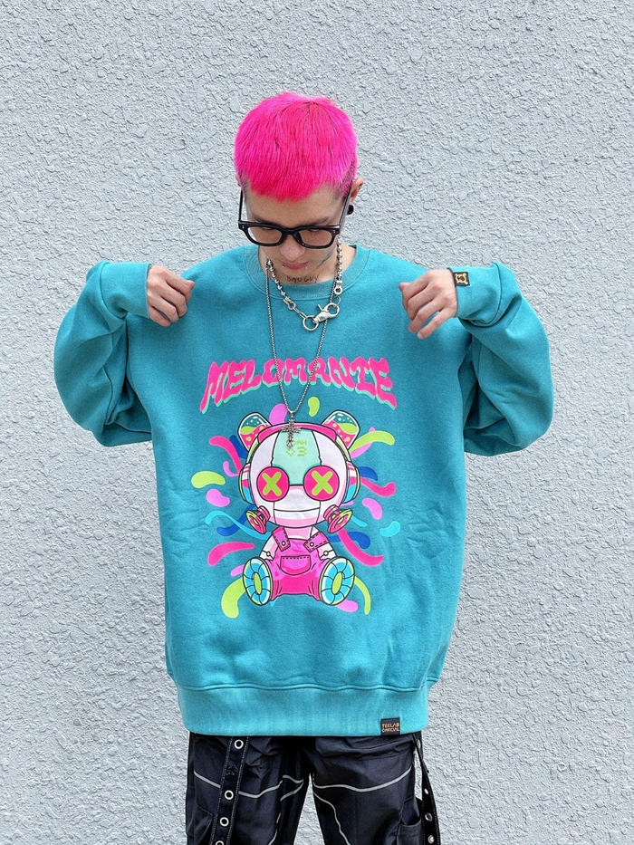 Mặc áo sweater ngoài đầm liền ngắn cũng là cách tạo điểm nhấn cho outfit