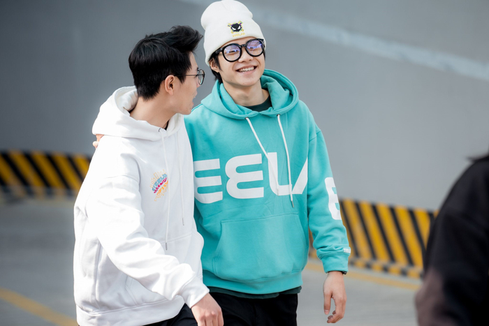 Hoodie cá tính luôn nằm trong top item được ưa chuộng tại Teelab