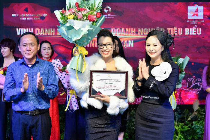Hành trình thành công của doanh nhân Trương Thị Hà (Hà Nguyên) Ảnh 5