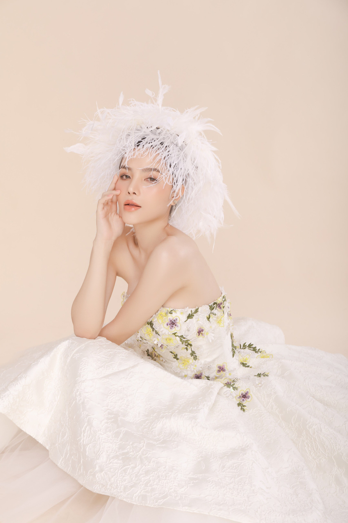 Hot girl Phạm Ngọc Vi tiết lộ công thức chăm sóc da 'ăn tiền' từ các thẩm mỹ viện uy tín Ảnh 1