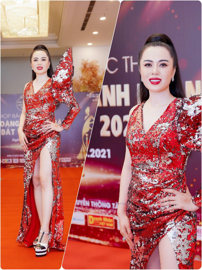 Á hậu Phạm Hợp có phần xuất hiện cá tính hơn nhưng không kém phần gợi cảm