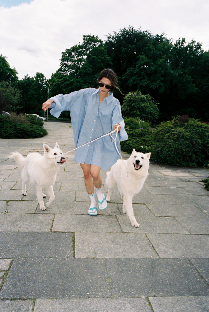 TradiZori dễ dàng kết hợp với nhiều item, nhiều phong cách khác nhau.