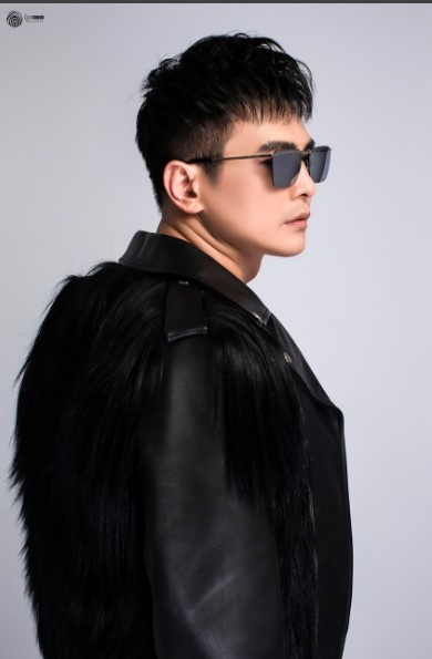 Ca sĩ Lâm Hùng 'đầu tư lớn' để theo đuổi đam mê với thú chơi lan Ảnh 1