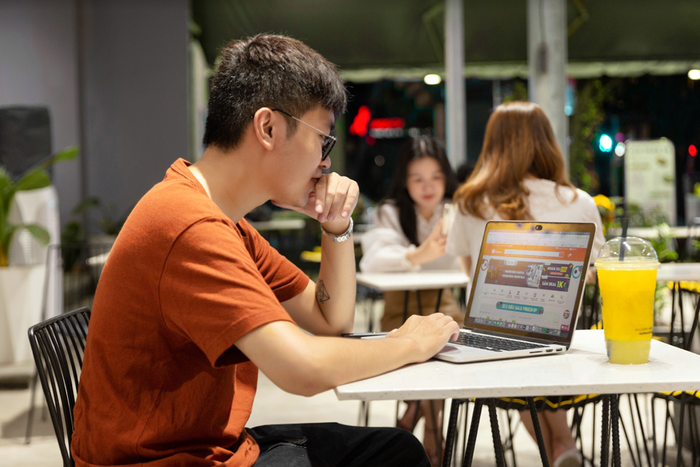 Bí quyết lên đồ trực chiến săn sale Siêu hội mua sắm 4.4 từ fan cứng Shopee Ảnh 5