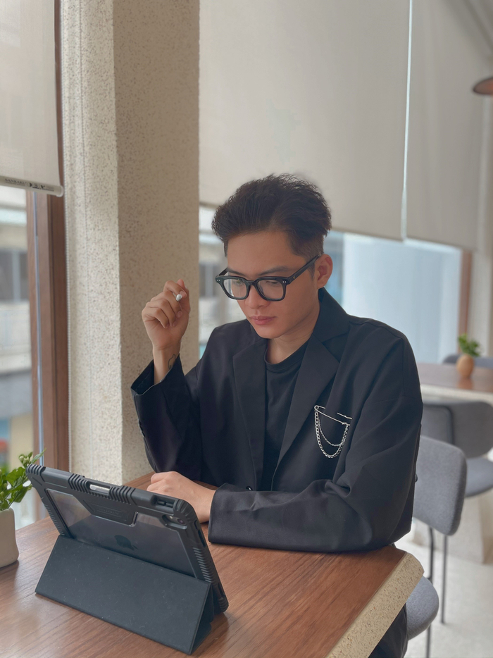 Nhà văn Bỉnh Khôi khuyên giới trẻ đừng quá lo lắng khi lỡ chọn sai trường Ảnh 2