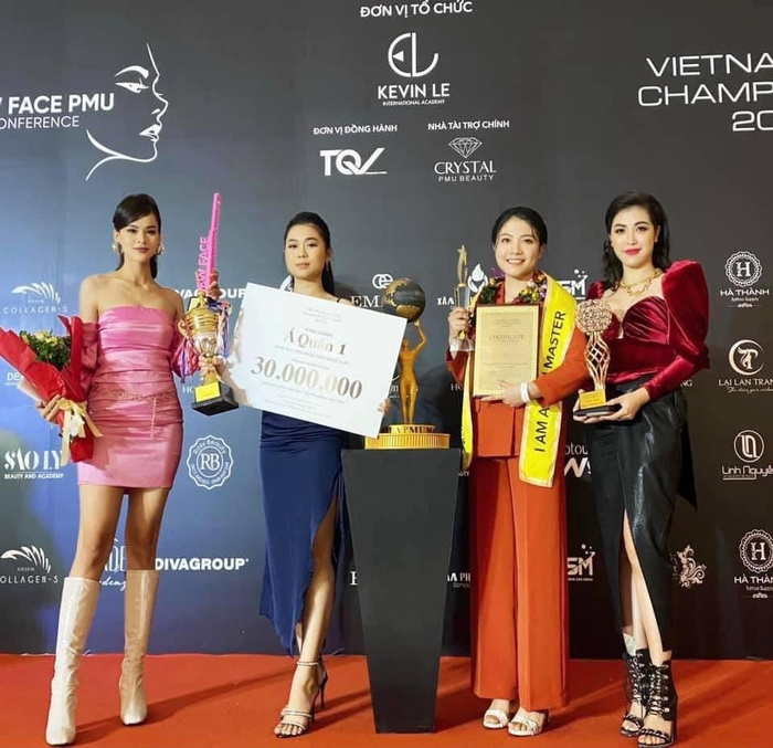CEO Mai Tường Vy cùng đội ngũ quán quân tài sắc ngành phun xăm thẩm mỹ Việt Nam Ảnh 2