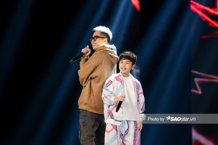 Kết hợp trình diễn cùng Right, ca khúc mới của Đăng Bách được Hà Lê hối thúc ra bài gấp Ảnh 9