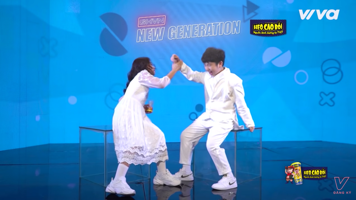 Kết quả, cuối cùng, học trò nhà MimiMama đã được dàn giám khảo khách mời nhạc sĩ Lưu Thiên Hương và cặp đôi Đông Nhi - Ông Cao Thắng sử dụng quyền cứu vào Top 4 tranh tài tại đêm Chung kết xếp hạng.