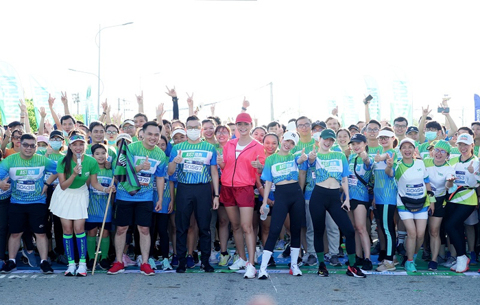 2.000 người chứng kiến màn ra mắt Phòng khám miễn phí container Ảnh 4