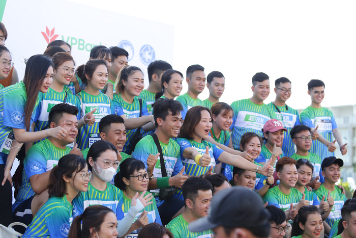 2.000 người chứng kiến màn ra mắt Phòng khám miễn phí container Ảnh 3