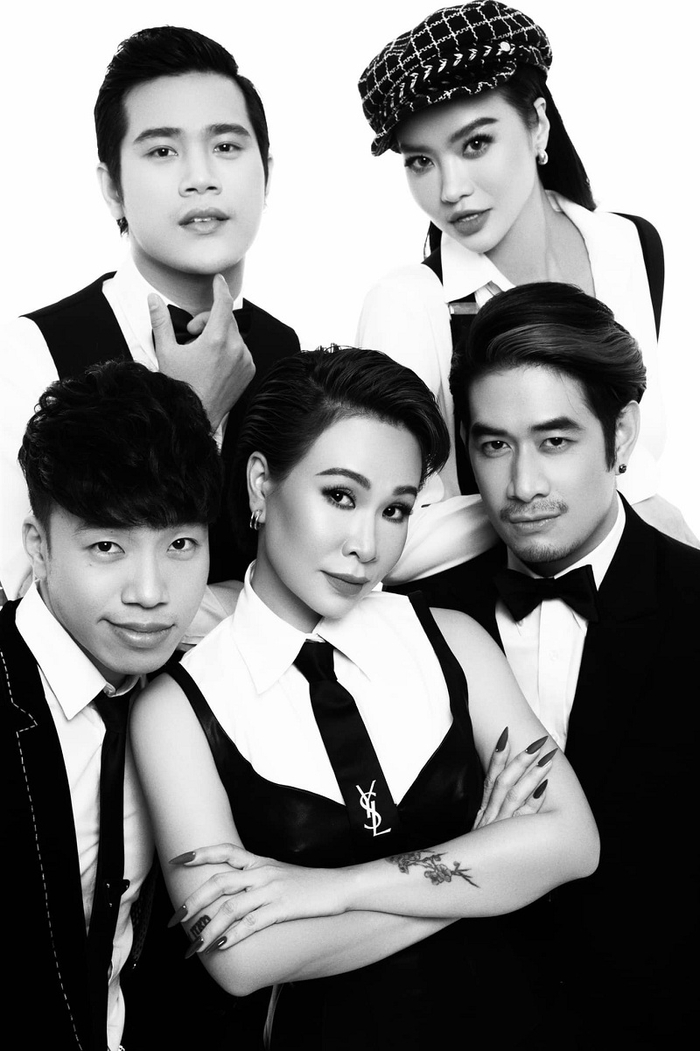 Trở thành huấn luyện viên trong chương trình “Trời sinh một cặp” Uyên Linh khiến khán giả đi từ bất ngờ này đến bất ngờ khác. (Nguồn hình: Chương trình Trời sinh một cặp)