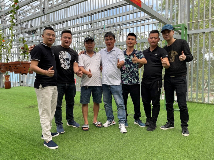 Anh Tâm và những người bạn có chung niềm đam mê hoa lan