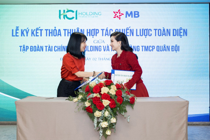 Và Lễ Ký kết thỏa thuận Hợp tác Chiến lược toàn diện giữa Tập đoàn Tài chính HCI Holding và Ngân hàng TMCP Quân đội