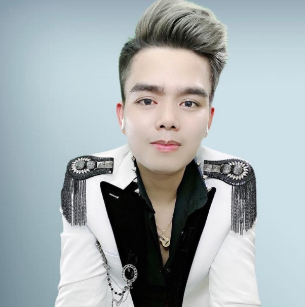 Phong Huy: cầu nối từ sóng livestream 'bùng cháy' niềm đam mê với ca hát và sáng tác Ảnh 5
