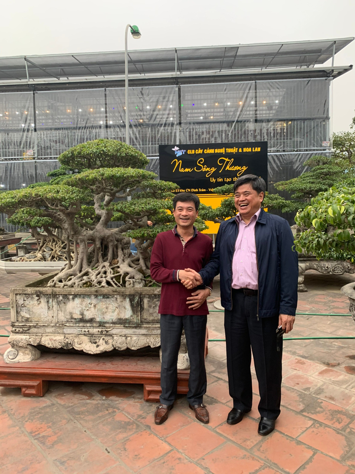 Khách thăm nhà vườn và một số tác phẩm bonsai đẹp và lạ