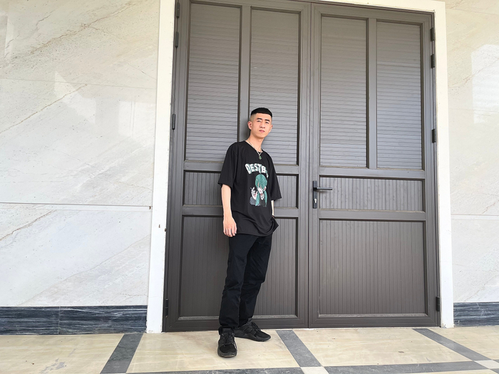 Lê Văn Độ sở hữu vẻ ngoài 'cool ngầu'