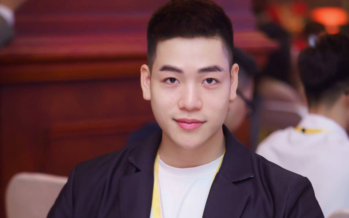 Master Khương Minh tỏa sáng với vai trò chuyên gia phác họa lông mày công nghệ 4.0 tại The Star PMU Show Ảnh 2