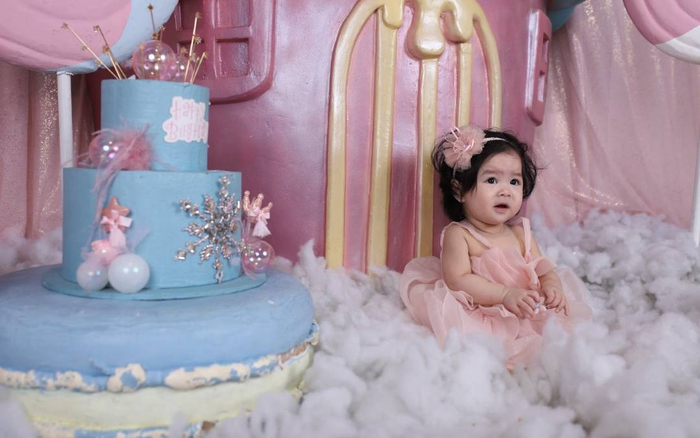 'Tan chảy' trước bộ ảnh khoe răng sữa cực yêu của nhóc tỳ nhà diễn viên Trần Bảo Sơn Ảnh 2