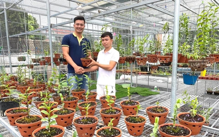 Nghệ nhân Bùi Quyết Tiến - Khi niềm đam mê dệt nên vườn lan tỷ đồng Ảnh 2