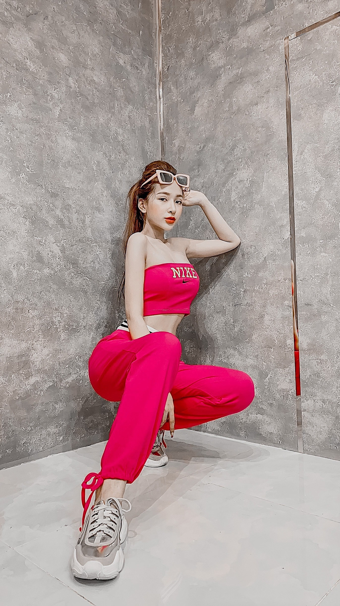 Khách hàng sẽ luôn được trải nghiệm sản phẩm có style hiện đại khi đến với Chi Đào Boutique