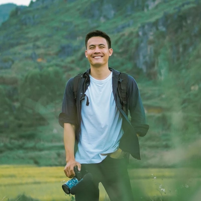 Chan la cà có tên thật là Hoàng Minh Tuấn tự nhận mình là một vlogger “tay mơ” và hiện kênh YouTube của anh cũng đang thuộc METUB Network.