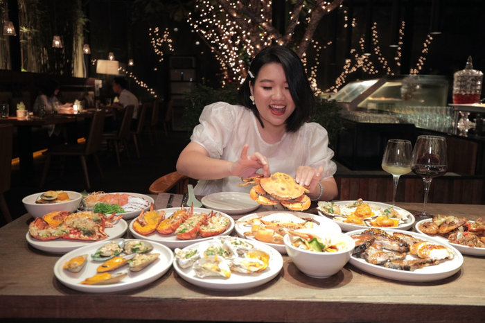 Series “5 sao Lu bao” đang hot trên kênh YouTube Thánh Ăn TV.