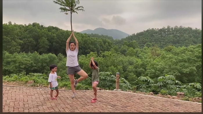 Siêu mẫu Hà Anh nóng bỏng trong những bước nhảy điêu luyện Ảnh 7