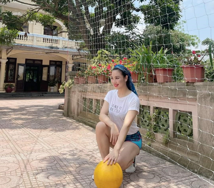 Siêu mẫu Hà Anh nóng bỏng trong những bước nhảy điêu luyện Ảnh 3