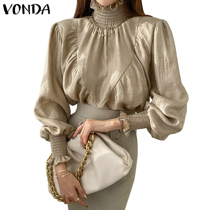 Việc ở nhà không bao giờ ảnh hưởng tới những cô nàng cá tính yêu thời trang bởi chuyện ăn mặc đẹp là bản năng của mỗi chị em rồi. Để thay đổi không khí mỗi ngày tại gia đều như nhau, hãy mạnh dạn thử ngay mẫu sơ mi voan VONDA sang chảnh để dự sinh nhật qua video call với đám bạn ở phương xa chẳng hạn. Điều này không phải thú vị hơn sao?