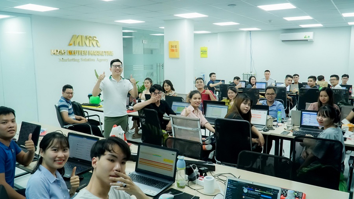 Nguyễn Minh Nguyên Marketing - Người dẫn dắt thế hệ trẻ chạm đến thành công Ảnh 6