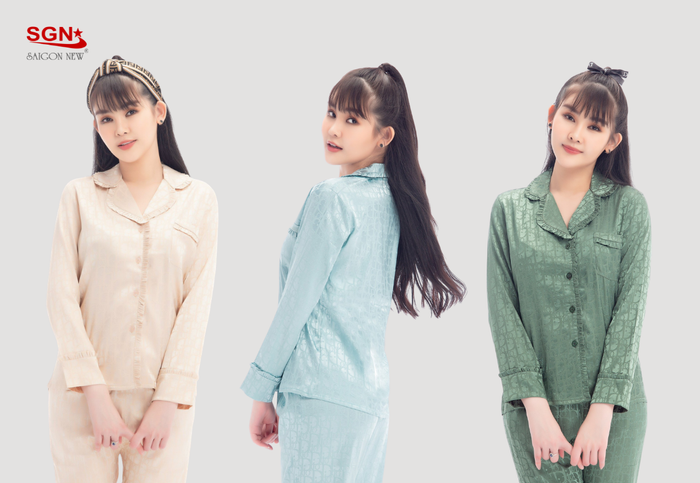 Bộ đồ lụa gấm