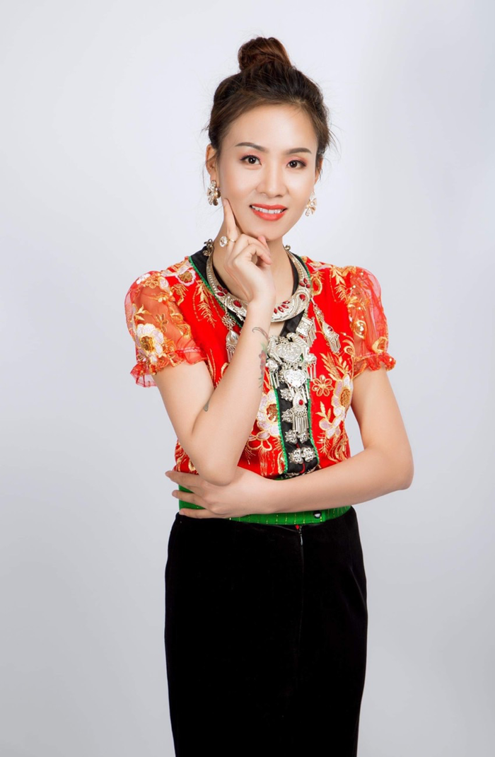  Thúy Kiều - tuổi thơ vất vả nhưng đam mê kinh doanh, khởi nghiệp chỉ với 200.000 đồng, thời gian rảnh thì đi làm thuê cày cấy phụ giúp gia đình.