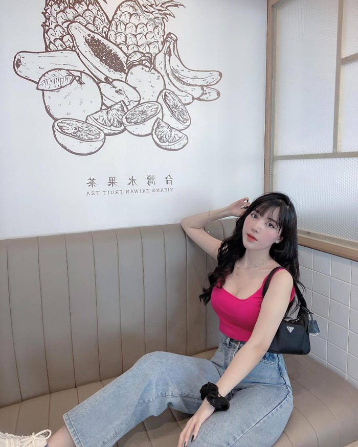 Hot Girl 9X Nguyễn Hoàng Xuân Nhung làm giàu từ kinh doanh online thông qua hình thức phát trực tuyến Ảnh 3