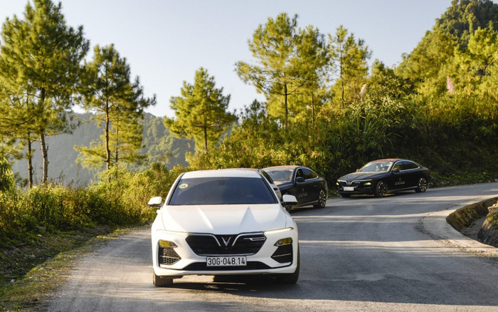 VinFast Lux ưu đãi 'khủng' tới 140 triệu đồng mừng 2 năm chính thức lăn bánh Ảnh 2