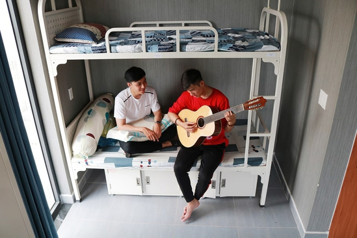 Bước vào ký túc xá, sinh viên sẽ được rèn tính tự lập, khả năng giao tiếp cũng như học cách sống hòa nhập với tập thể hơn