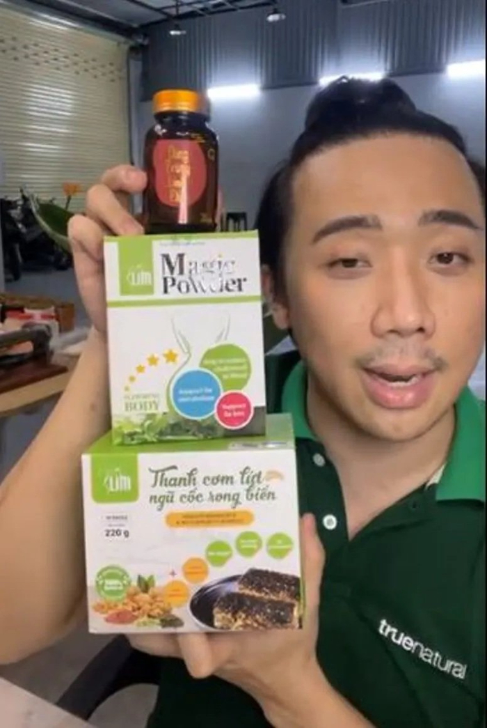 Hóa ra bí quyết sống khỏe của Trấn Thành là nhờ vào bộ ba sản phẩm Thanh cơm lứt ngũ cốc HerbSlim, Bột cần tây hồng sâm Magic Powder Herbslim và Đông Trùng Linh Chicủa True Natural Việt Nam.