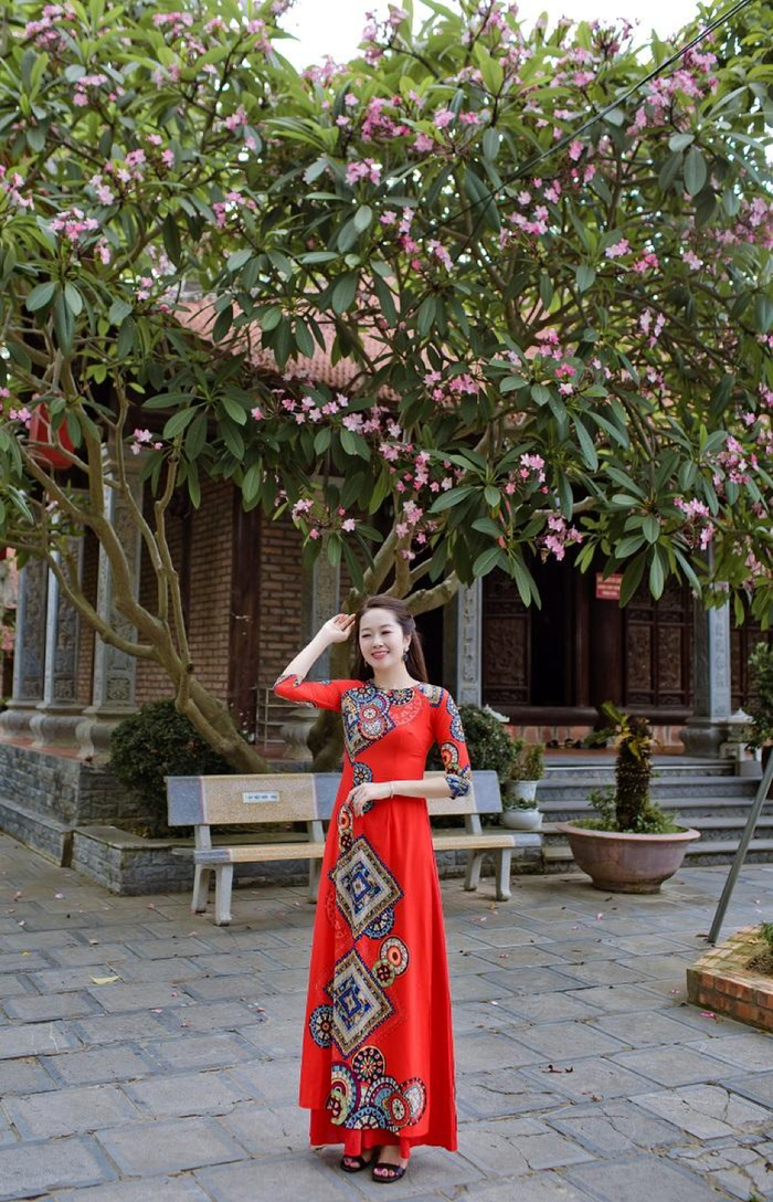 Khi chọn họa tiết áo, cần chú ý đến vóc dáng người mặc