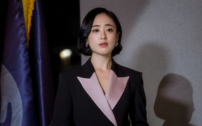 Trùm phản diện khiến phiên tòa công lý của Ji Sung lao đao ở Thẩm Phán Ác Ma là ai? Ảnh 2