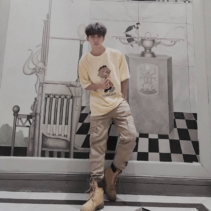 Tuy có ngoại hình bắt mắt, “gu” thời trang cực ổn nhưng Bảo chỉ sử dụng giọng nói của mình trong các clip game