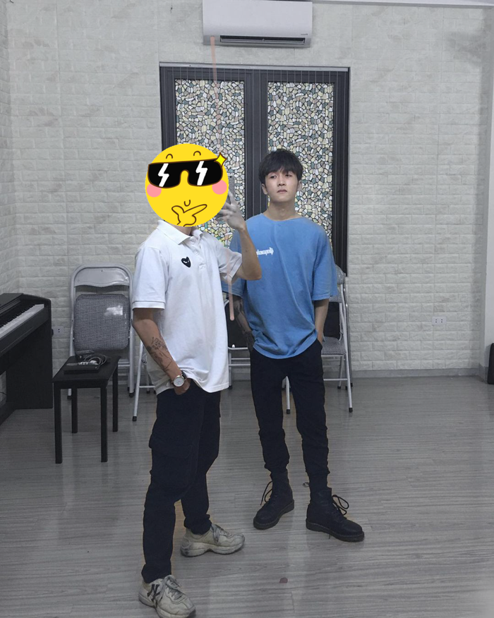 Tuy học chuyên ngành Piano nhưng Bảo lại thích nhảy và có những người bạn trong các nhóm nhảy nổi tiếng