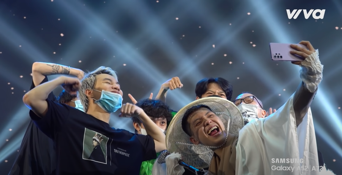 Quân A.P kể chuyện ông Bụt thời 4.0, selfie siêu đáng yêu cùng đồng đội ở The Heroes Ảnh 5