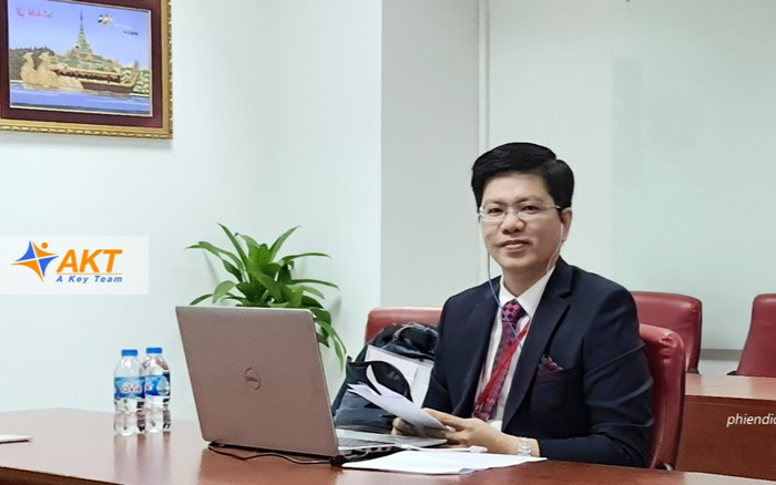 Khang Nguyễn - Hành trình 'truyền lửa trực tuyến' và tâm huyết của một phiên dịch 20 năm tuổi nghề Ảnh 2