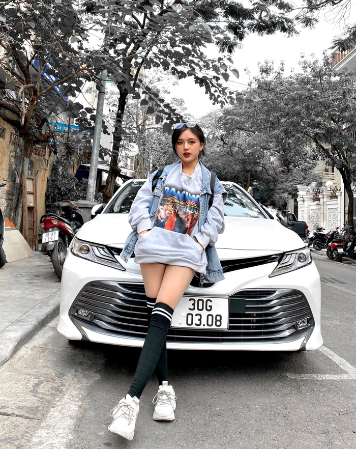 Phong cách thời trang thời thượng của hot mom Lê Hoàng Hà Phương Ảnh 4