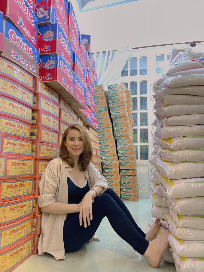 Cô nàng khiến nhiều người ngưỡng mộ trước sự xinh đẹp và nhân ái của mình