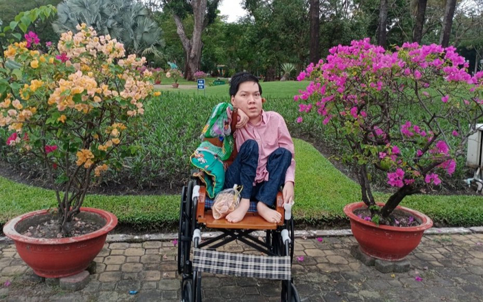 Câu chuyện nghị lực sống của Nhà thơ trẻ khuyết tật Vũ Đức Nguyên Ảnh 2