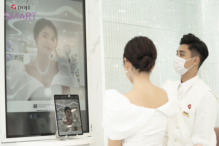 Jennifer Phạm và dàn mỹ nữ khoe sắc lộng lẫy tại sự kiện ra mắt DOJI Smart Ảnh 9