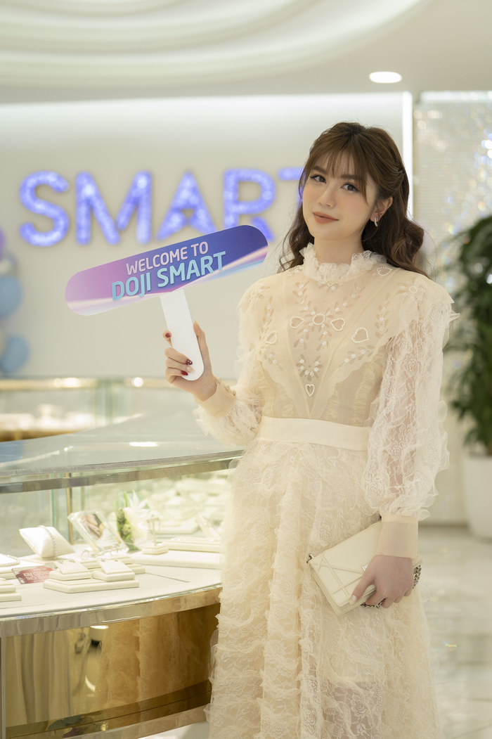 Jennifer Phạm và dàn mỹ nữ khoe sắc lộng lẫy tại sự kiện ra mắt DOJI Smart Ảnh 6